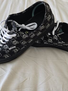 VANS Comfy Cush Coldhearted Skull & Bones - Skate Goth Dark US M 10 - Excellent